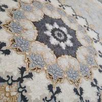 سه عدد فرش برجسته