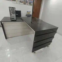 میز مدیریتی جلساتی سالم و نو