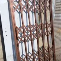 حفاظ درب اکاردیونی