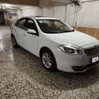 بر لیانس ۳۳۰موتور بزرگ