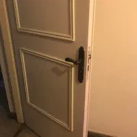 درب چوبی اتاق