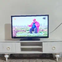 میز تلویزیون در حد نو