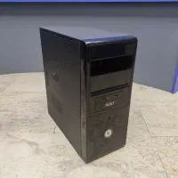 کیس کامپیوتر با مادربرد و CPU قدیمی