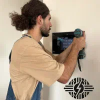 تکنسین هوشمند سازیknxبرقکارنصاب دوربین(برق اضطراری