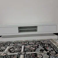 زیر تلویزون