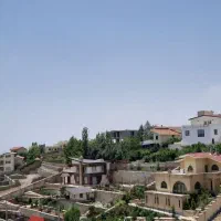 مرجع-تخصصی-زمین-ویلایی-اپارتمانی-در-شهر-مهستان