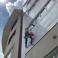 خدمات کار در ارتفاع بدون داربست(ایمن سازی نما)