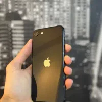 ایفونse2020