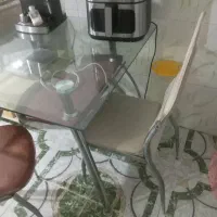 میز نهار خوری ۴ نفره با دو عدد صندلی