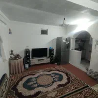 حیاطی ۱ طبقه شیک همرا با مغازه