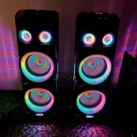 اسپیکر میکرولب ایستاده
