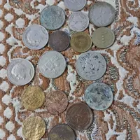 تعدادی سکه قدیمی