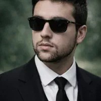 تدریس فیزیک توسط دکتر احمدی استادیار دانشگاه