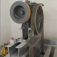 نصاب سرویسکار و تعمیر کار آسانسور