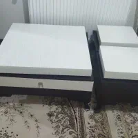 میز و دو عدد عسلی