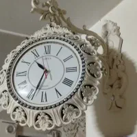 ساعت دیواری دوطرفه