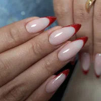 آموزش آنلاین کاشت ناخن  از صفر تا حرفه‌ای