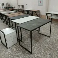 میز کامپیوتر. اقتصادی .