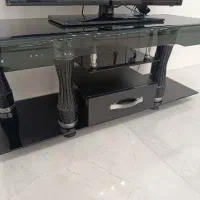 میز تی وی. تلوزیون.