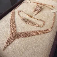 سرویس طلا کاملا نو بدون استفاده قیمت مناسب