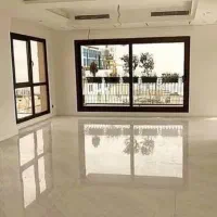 ۸۵ متر نوساز سالن سرتا سر پرده خور الاله شرقی