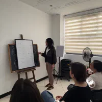 آموزش تخصصی ناخن بامدرک فنی وحرفه‌ای
