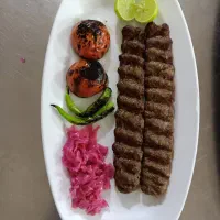 کمک آشپز و تخته کار