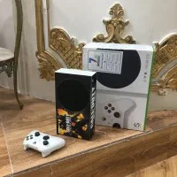 کنسول بازی ایکس باکس سری اس دارای جعبه