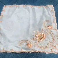 رومیزی کوچک حریری
