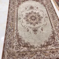فرش ۶ متری کرم نسکافه ای گل برجسته تراکم ۱۲۰۰