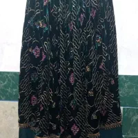 تومون محلی بدون پیراهن