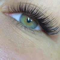 مژه کار و اصلاح صورت و ابرو کار