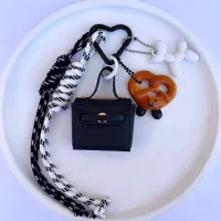 آویز گوشی و کیف