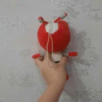 عروسک|اسباب‌بازی بچه|فردیس, منظریه|دیوار