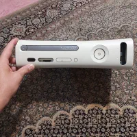 ایکس باکس ۳۶۰ سری اول با یک عدد دسته