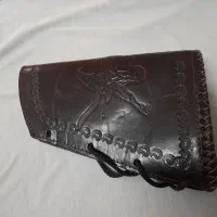 چرمی قنداق