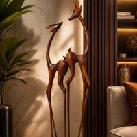 مجسمه چوبی