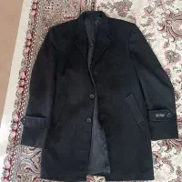 یک پالتو ،یک کاپشن و دو عدد کت