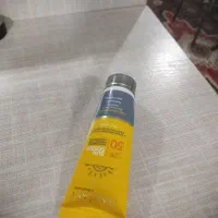 ضدآفتاب عاالی وقوی