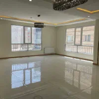 ۸۵ متر / اول بلوار /رو به افتاب و فضای سبز