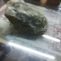 یک عدد سنگ یشم و دلربا