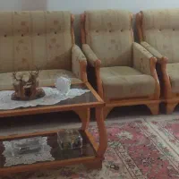 مبل راحتی و میز نهار خوری