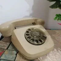 تلفن قدیمی(کار میکنه)