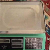 ترازو دیجیتال محک در حد نو