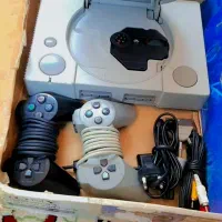 (ps1) درحدنو با 1 عدد دسته و10دیسک بازی (۱۹۰۰ ت)