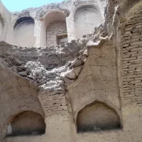 نیاز به بنا جهت تعمیر طاق قوسی