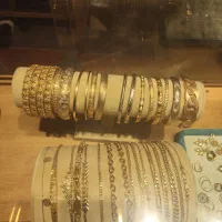 خرید و فروش طلا  بومهن پاساژ میلاد پلاک 8