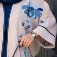 نقاشی روی لباس و بوم..