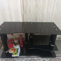 میز تلویزیون شیشه ای