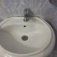 شیر کاسه روشویی،و آینه،